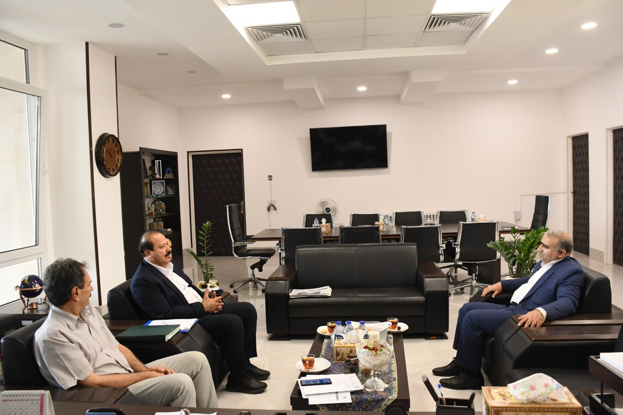 دیدار بصیرنیا عضو شورای شهر گرگان با رئیس اتاق بازرگانی ، صنایع ، معادن و کشاورزی گرگان