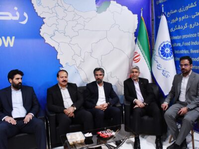 حضور خامه زر رییس اتاق بازرگانی بیرجند در پاویون استان گلستان در نمایشگاه بین المللی صادرات به کشور آسیای میانه و افغانستان در مشهد