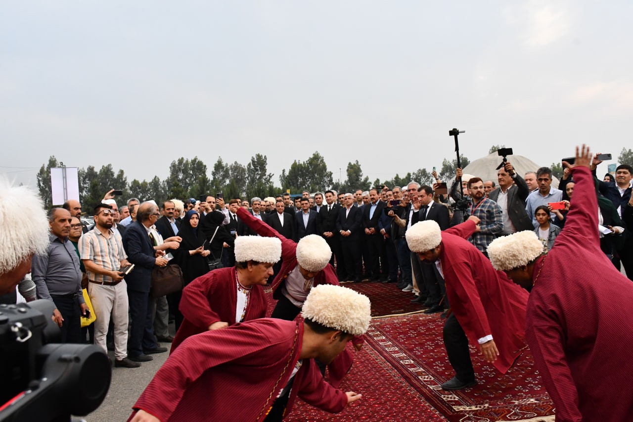 آیین افتتاح اولین نمایشگاه اختصاصی توانمندی های صادراتی ترکمنستان در استان گلستان