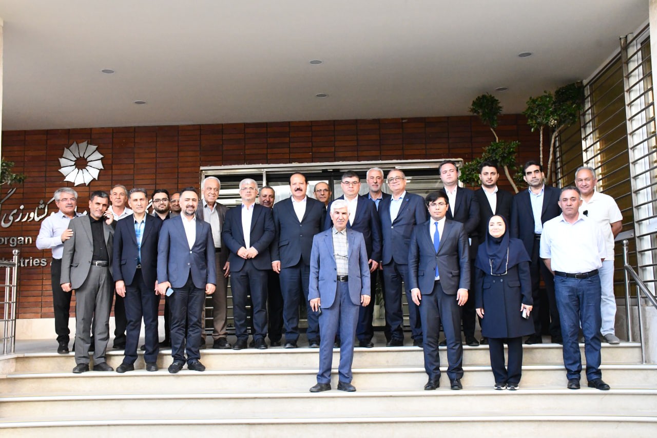 وی با تأکید بر نقش کلیدی بخش خصوصی در توسعه پایدار گفت: تجربه نشان داده که موفقیت در تجارت بین‌المللی در گرو حضور مؤثر کارآفرینان، صنعتگران و بازرگانان است. ما باور داریم که گسترش روابط تجاری میان ایران و ازبکستان بیش از آنکه در گرو قراردادهای دولتی باشد، نیازمند شناخت متقابل، تسهیل‌گری و اعتمادسازی بین فعالان اقتصادی دو کشور است. رئیس اتاق گرگان همچنین آمادگی کامل استان گلستان را برای ایفای نقش فعال در این مسیر اعلام کرد و افزود: از طریق اعزام و پذیرش هیأت‌های تجاری، حمایت از سرمایه‌گذاری‌های متقابل و پیگیری توافقات دوجانبه، بسترهای عملی همکاری را فراهم خواهیم کرد. وی در ادامه به وضعیت تجارت خارجی استان گلستان در سال ۱۴۰۳ اشاره کرد و گفت: در این سال، گلستان حدود ۷۱۹ هزار تُن کالای غیرنفتی به ارزش ۴۶۳ میلیون دلار صادر کرده است که از نظر وزنی ۳۲ درصد و از نظر ارزشی ۴۲ درصد نسبت به سال قبل رشد داشته است. همچنین در ۹ ماه نخست سال، واردات استان به ۶۳.۴ میلیون دلار رسید و شامل اقلامی چون روغن، سویا، پنبه و ماشین‌آلات بوده است. یوسفی خاطرنشان کرد: ازبکستان یکی از مقاصد مهم صادراتی استان گلستان محسوب می‌شود و ما برای تعمیق این ارتباط، ظرفیت‌های زیادی داریم. وی در پایان ضمن قدردانی از حضور سفیر ازبکستان و فعالان اقتصادی گفت: امیدواریم این نشست سرآغاز فصل جدیدی از روابط اقتصادی و تجاری میان ایران و ازبکستان باشد؛ روابطی که بر پایه منافع مشترک، احترام متقابل و نگاه بلندمدت شکل می‌گیرد.